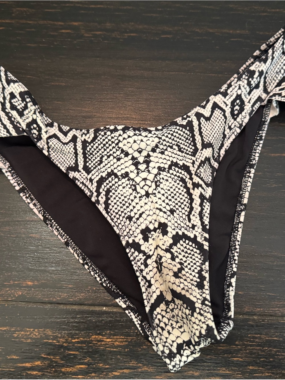 NWT! Women’s Kendall + Kylie snakeskin Print Bikini Bottoms Shade & Shore S 4/6